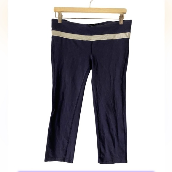 GAP FIT CAPRI NAVY BLUE LEGGINGS SIZE MEDIUM - Picture 1 of 3